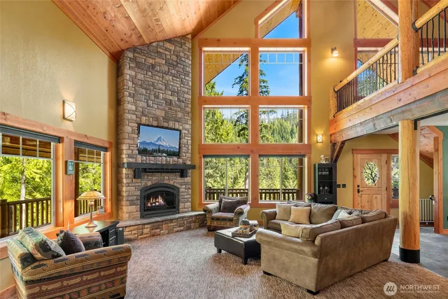 $2,250,000 | 4422 Kachess Lake Road, Easton, WA 98925