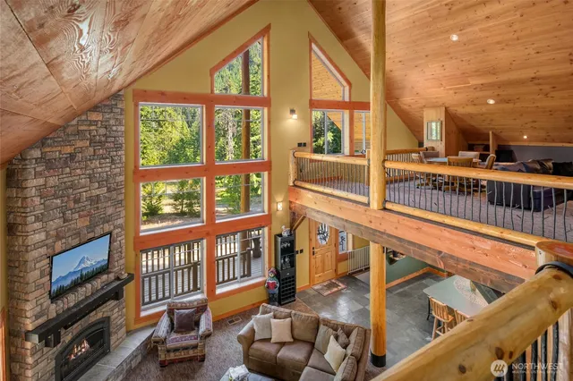 $2,250,000 | 4422 Kachess Lake Road, Easton, WA 98925