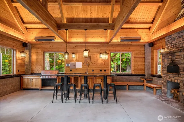 $2,250,000 | 4422 Kachess Lake Road, Easton, WA 98925