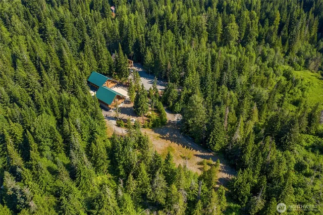 $2,250,000 | 4422 Kachess Lake Road, Easton, WA 98925