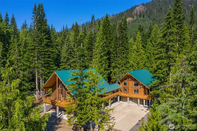 $2,250,000 | 4422 Kachess Lake Road, Easton, WA 98925