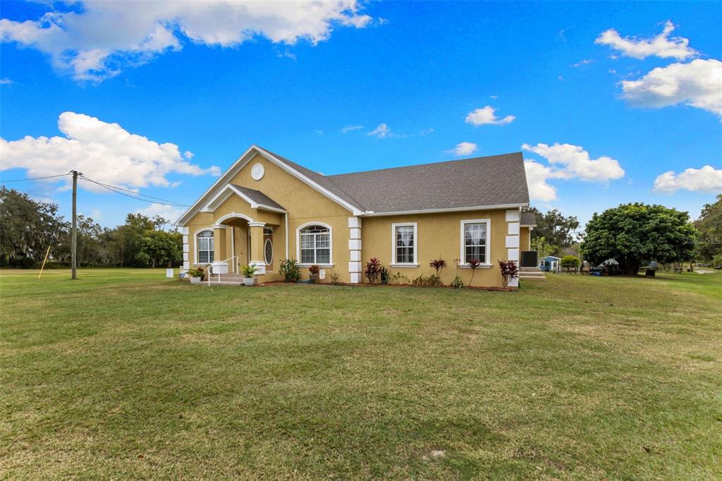 1103 Colson Road Plant City, FL 33567 - Photo 1 of 58