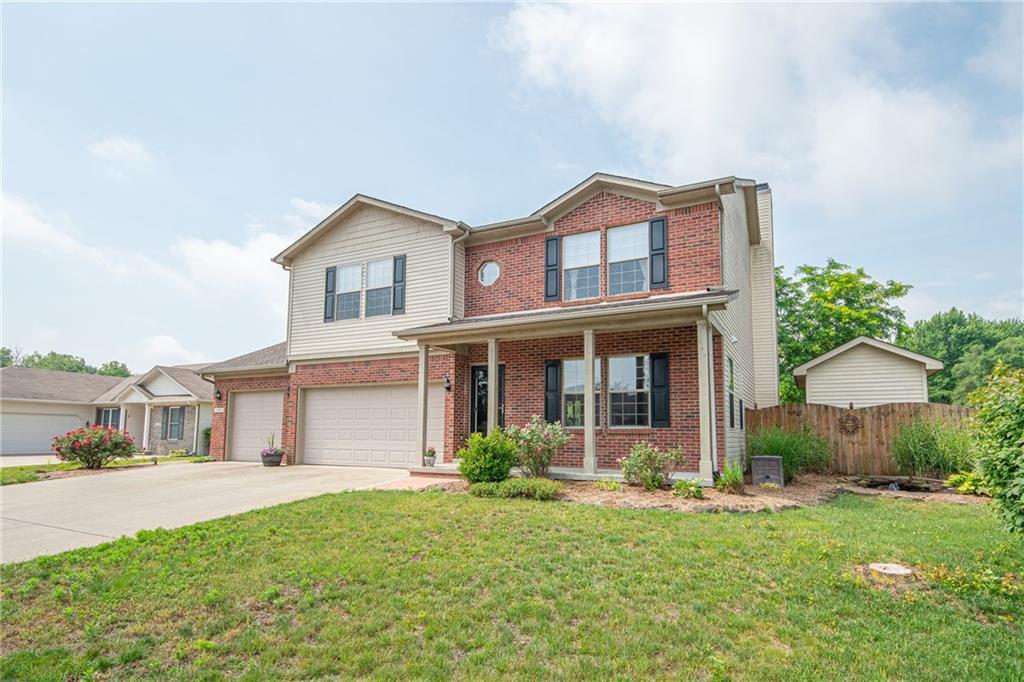 6085 Prairie Stream Way Columbus, IN 47203 - Photo 2 of 41 Gallery Image 2