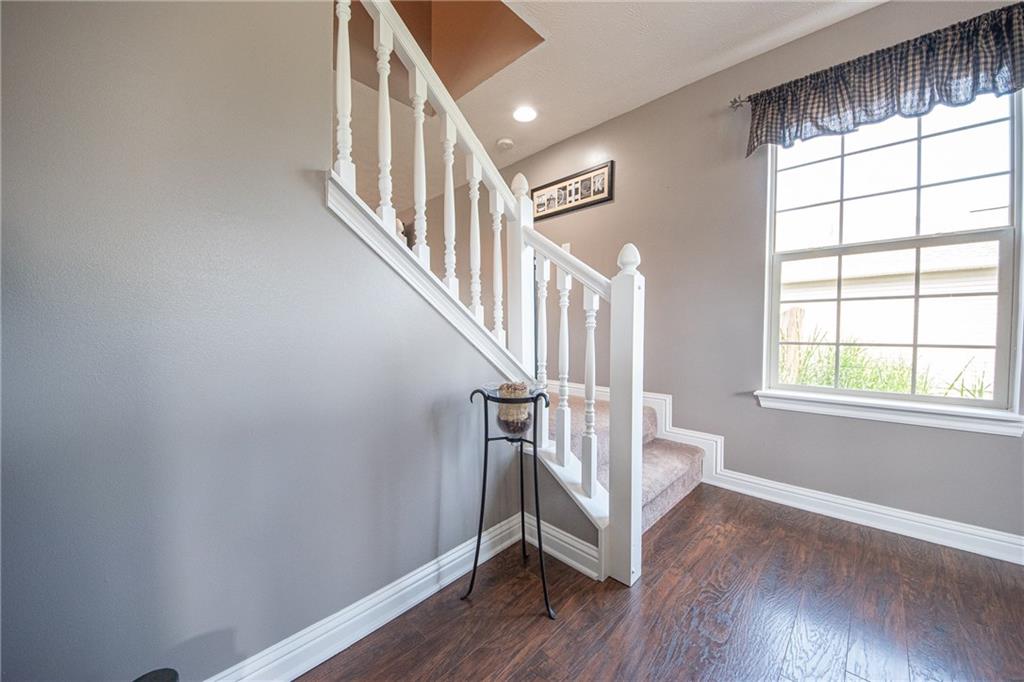 6085 Prairie Stream Way Columbus, IN 47203 - Photo 20 of 41 Gallery Image 20