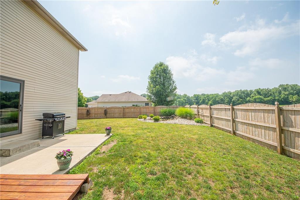 6085 Prairie Stream Way Columbus, IN 47203 - Photo 34 of 41 Gallery Image 34