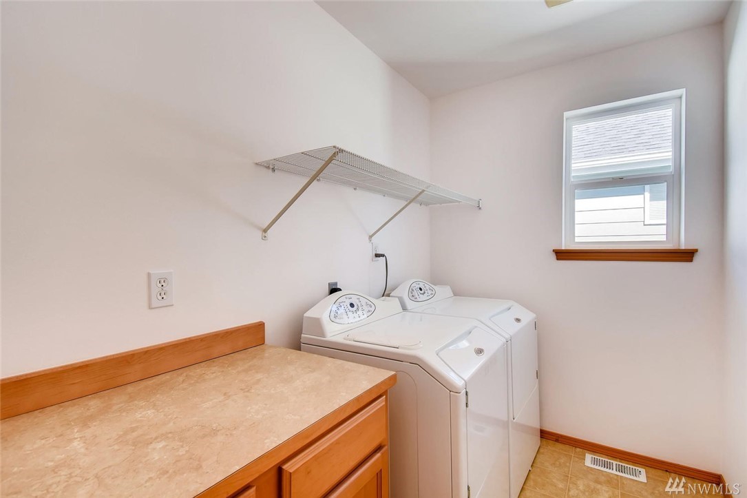 16307 1st Place West Bothell, WA 98012 - Photo 18 of 19 Gallery Image 18