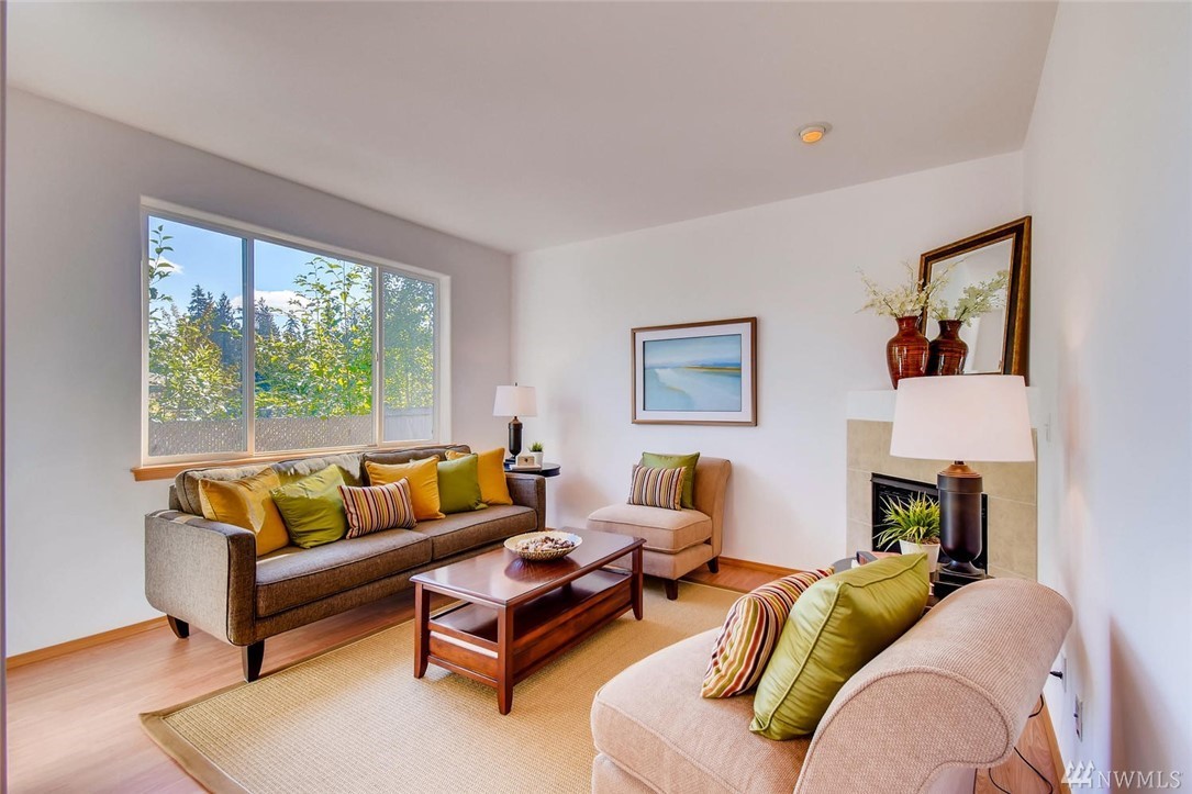 16307 1st Place West Bothell, WA 98012 - Photo 4 of 19 Gallery Image 4