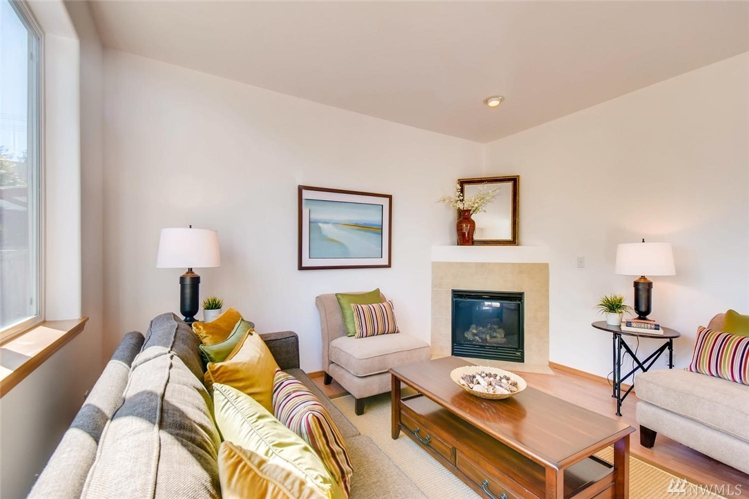 16307 1st Place West Bothell, WA 98012 - Photo 5 of 19 Gallery Image 5