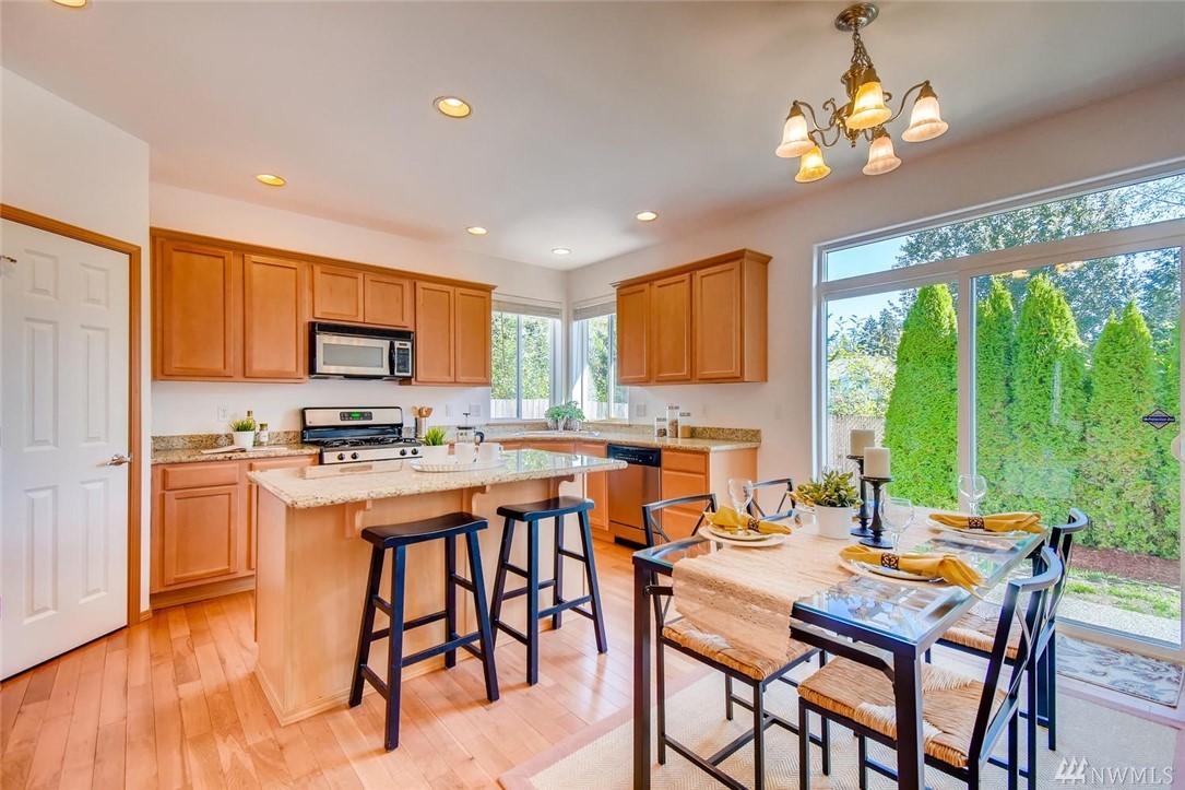 16307 1st Place West Bothell, WA 98012 - Photo 6 of 19 Gallery Image 6