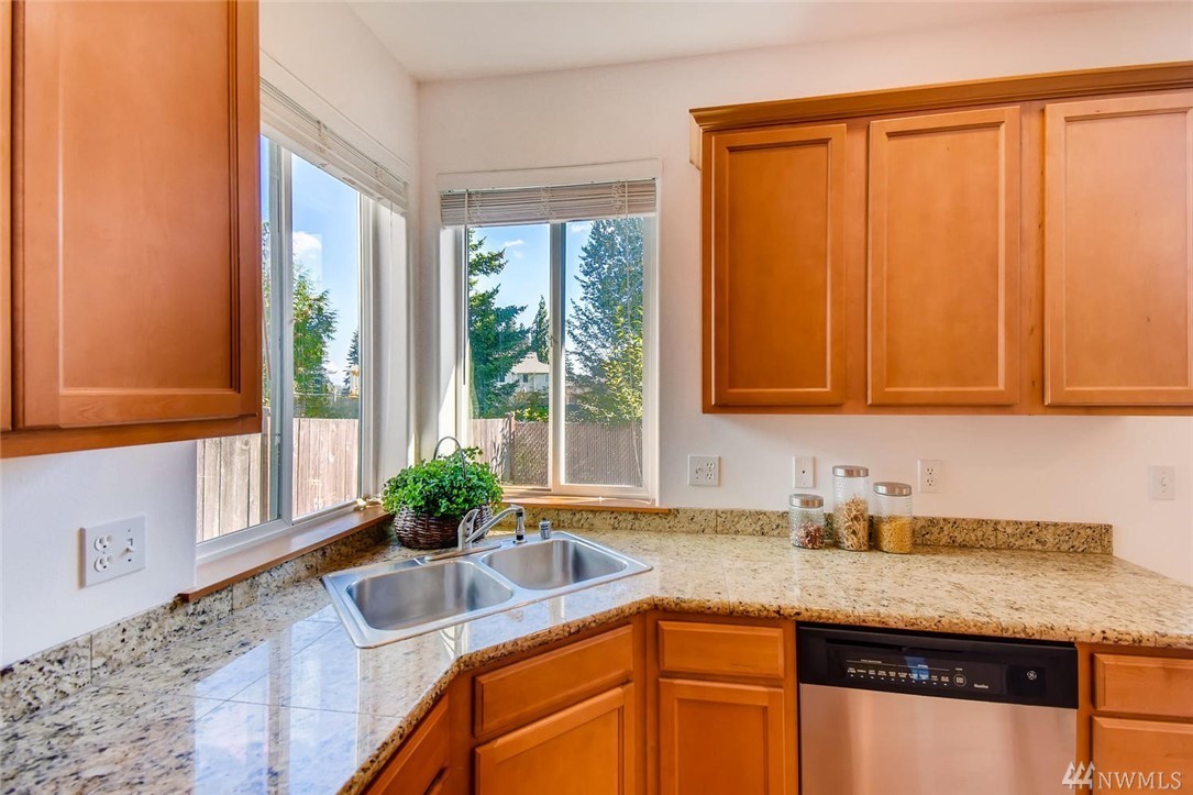 16307 1st Place West Bothell, WA 98012 - Photo 8 of 19 Gallery Image 8