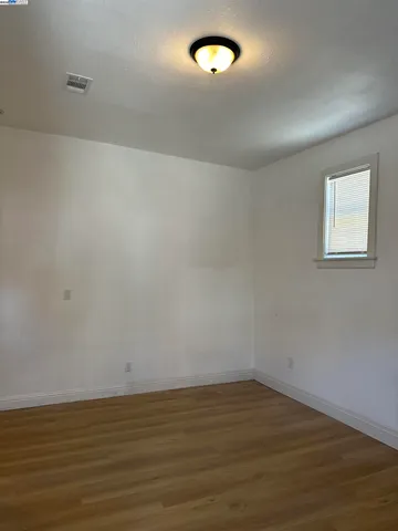 $649,000 | 1130 East 11th Street, Oakland, CA 94606