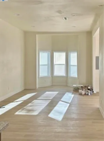 $649,000 | 1130 East 11th Street, Oakland, CA 94606