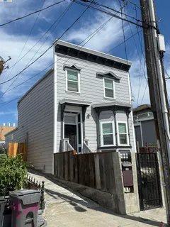 $649,000 | 1130 East 11th Street, Oakland, CA 94606