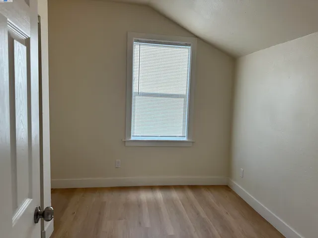 $649,000 | 1130 East 11th Street, Oakland, CA 94606