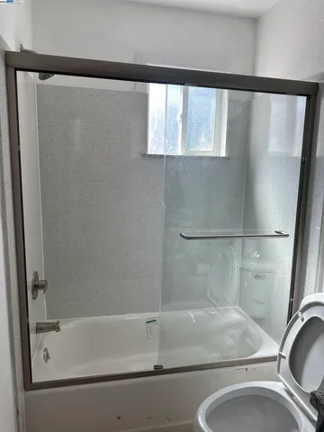 $649,000 | 1130 East 11th Street, Oakland, CA 94606