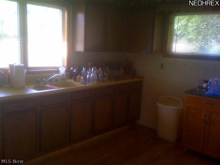 6693 Riverside Road Southeast Uhrichsville, OH 44683 - Photo 3 of 10 Gallery Image 3