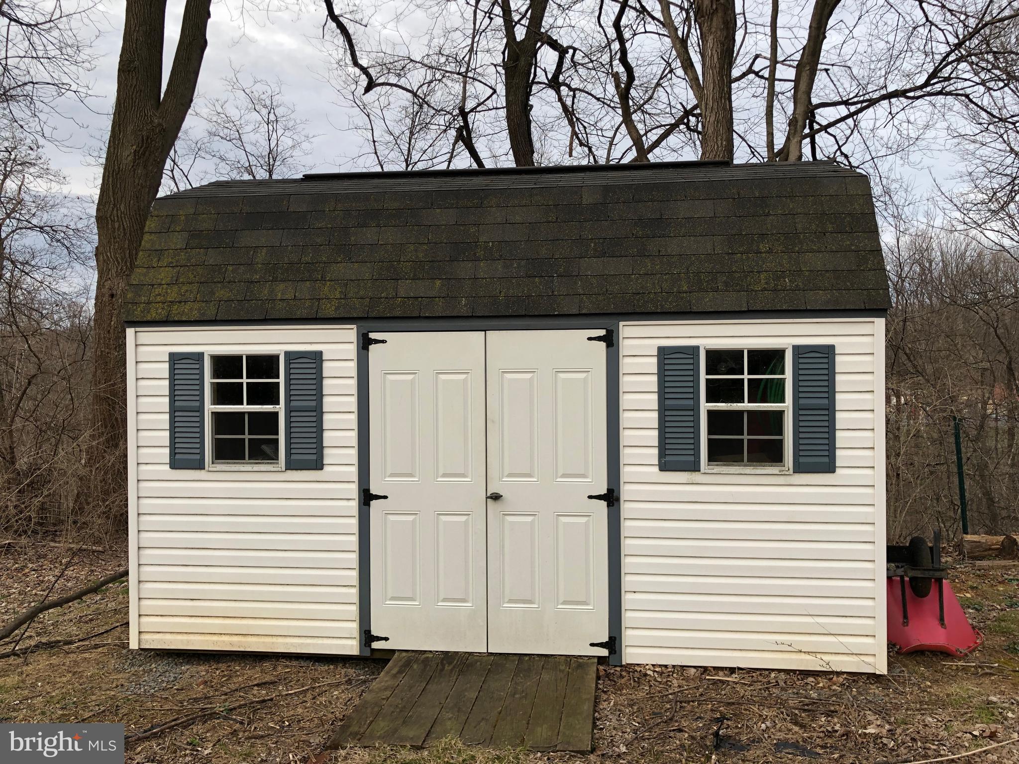2121 Cullum Drive Reading, PA 19601 - Photo 15 of 15 Shed