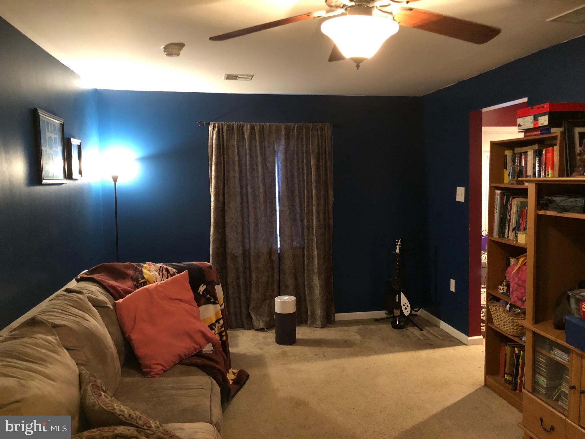 2121 Cullum Drive Reading, PA 19601 - Photo 4 of 15 Family Room