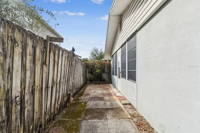 $159,900 | 5854 9th Street, Zephyrhills, FL 33542