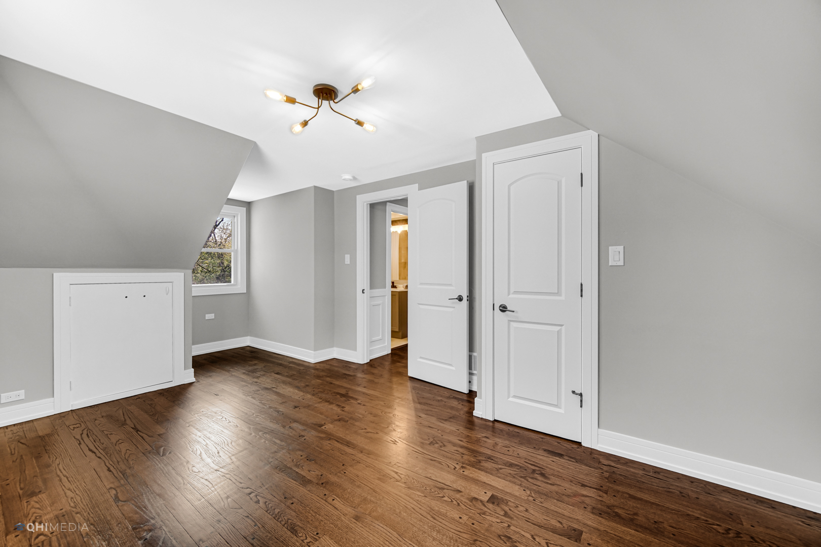 2141 Downey Road Homewood, IL 60430 - Photo 19 of 31 wooden floor in an empty room with a window