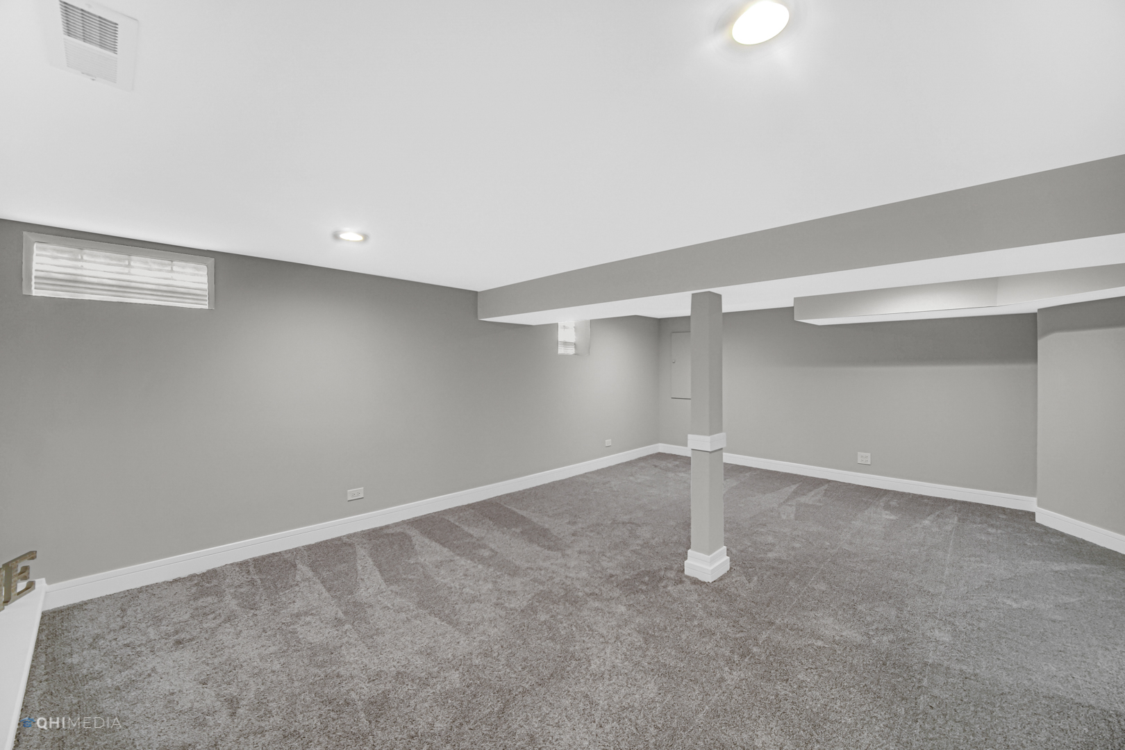 2141 Downey Road Homewood, IL 60430 - Photo 24 of 31 a view of an empty room