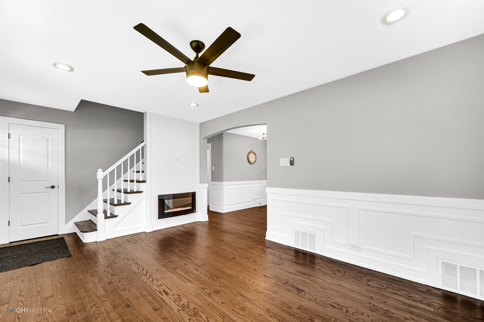 2141 Downey Road Homewood, IL 60430 - Photo 4 of 31 wooden floor in an empty room with a window