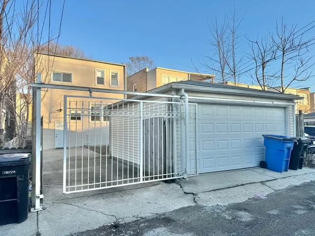 $750,000 | 6228 North Artesian Avenue, Chicago, IL 60659