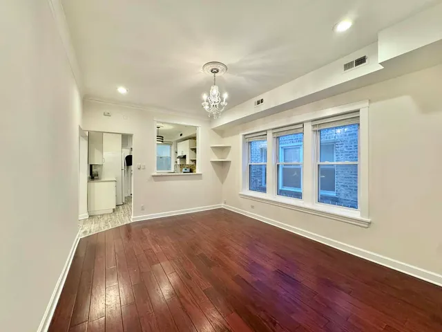 $750,000 | 6228 North Artesian Avenue, Chicago, IL 60659