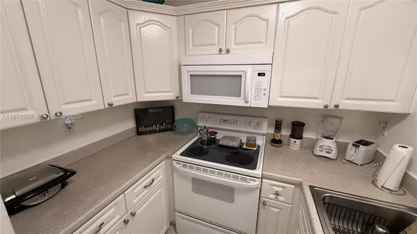 $2,500 | 11715 Southwest 18th Street, Unit 107, Miami, FL 33175