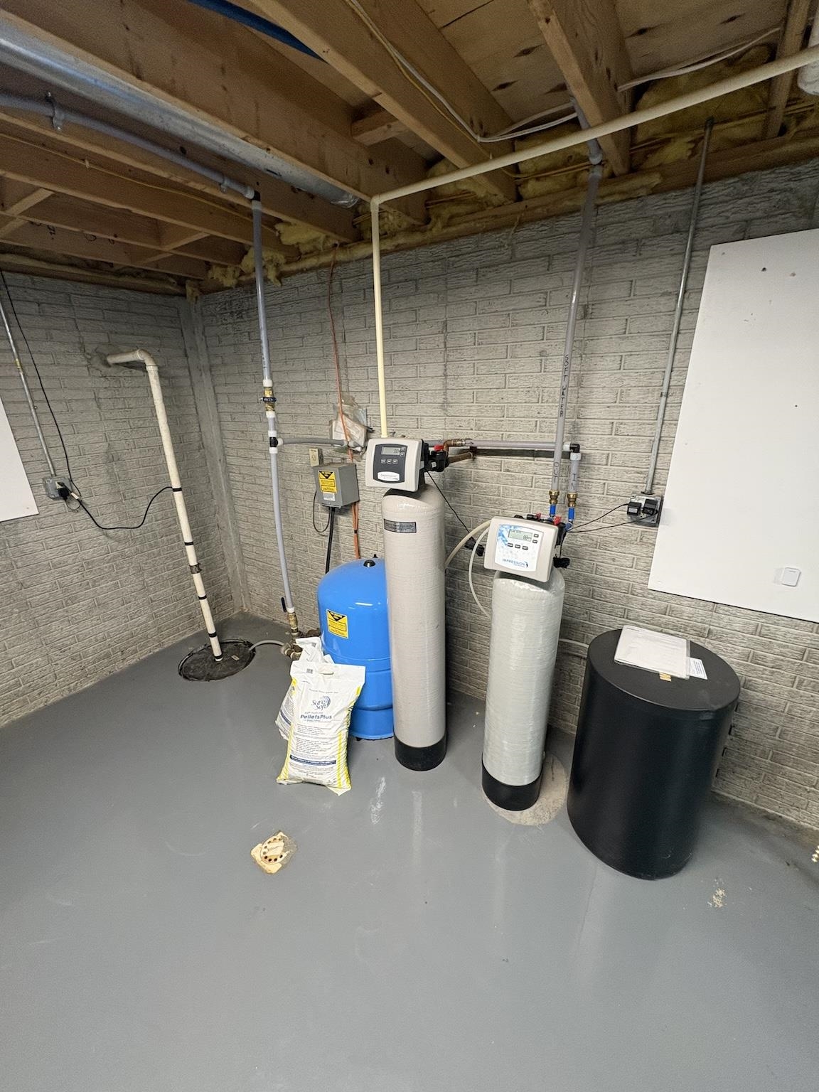 8431 Dean Road Savanna, IL 61074 - Photo 15 of 25 a utility room with dryer and washer