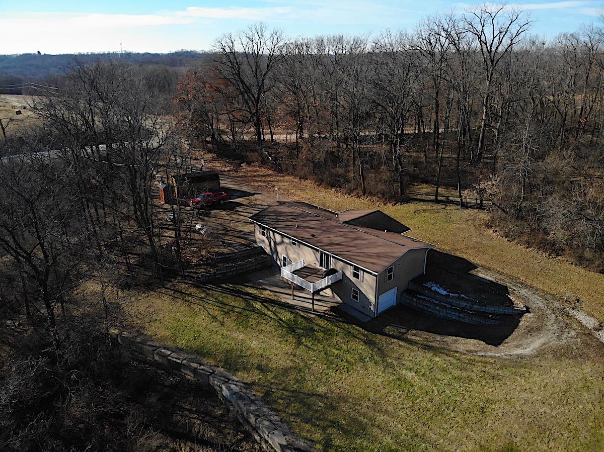 8431 Dean Road Savanna, IL 61074 - Photo 25 of 25 a view of a backyard with plants