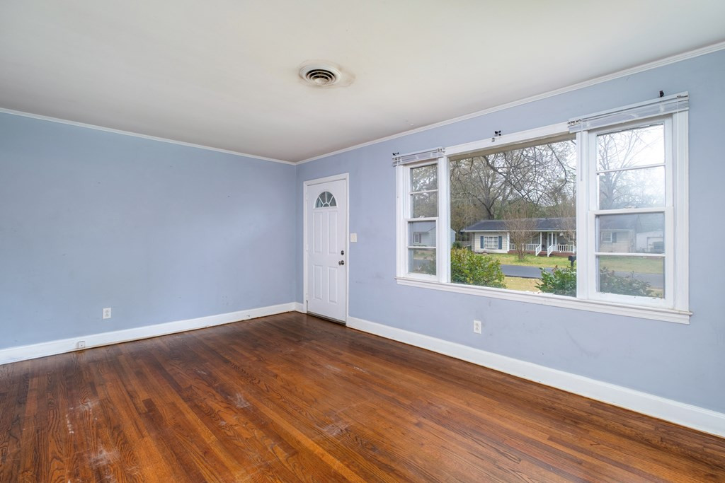 220 Cuttino Road Sumter, SC 29150 - Photo 5 of 24 Gallery Image 5