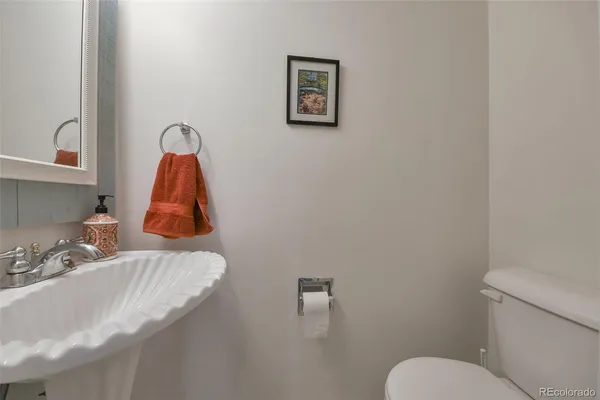 $2,390 | 9255 East Lehigh Avenue, Unit 194, Denver, CO 80237