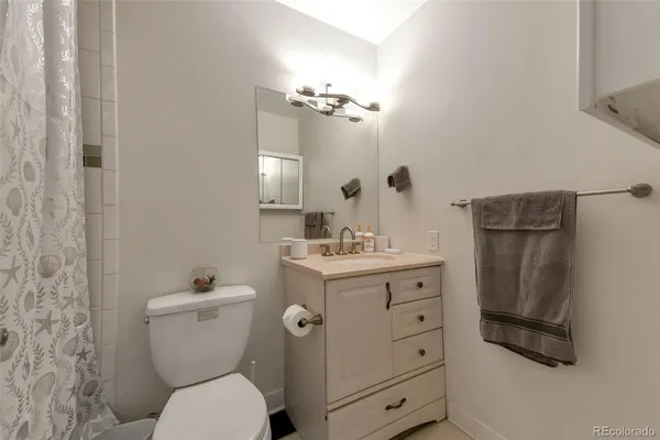 $2,390 | 9255 East Lehigh Avenue, Unit 194, Denver, CO 80237