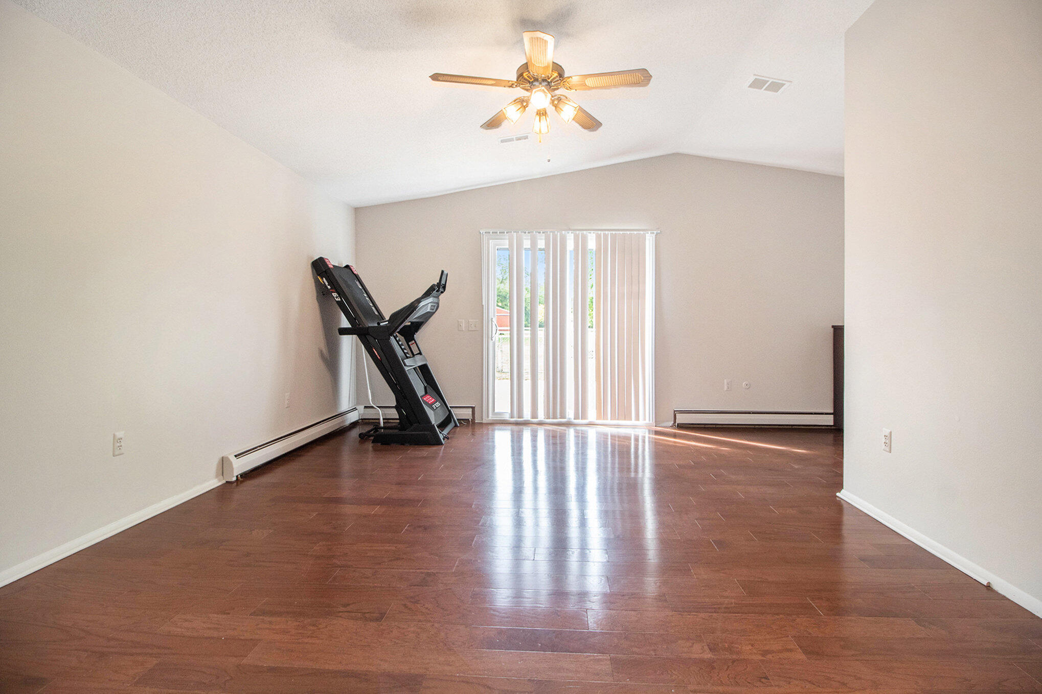 2618 Hannan Road Canton, MI 48188 - Photo 13 of 39 011_img_4737_509