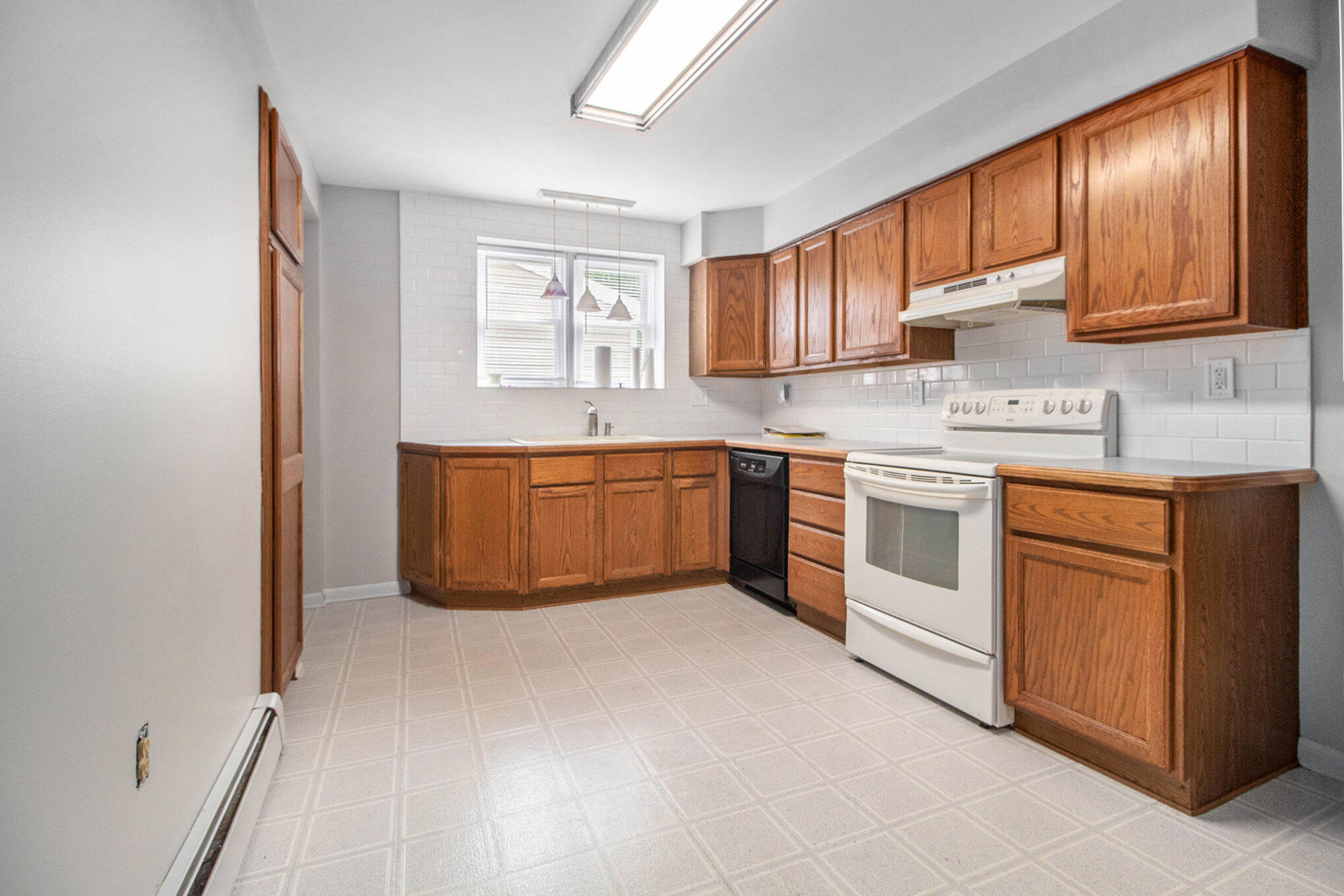 2618 Hannan Road Canton, MI 48188 - Photo 18 of 39 016_img_4753_103