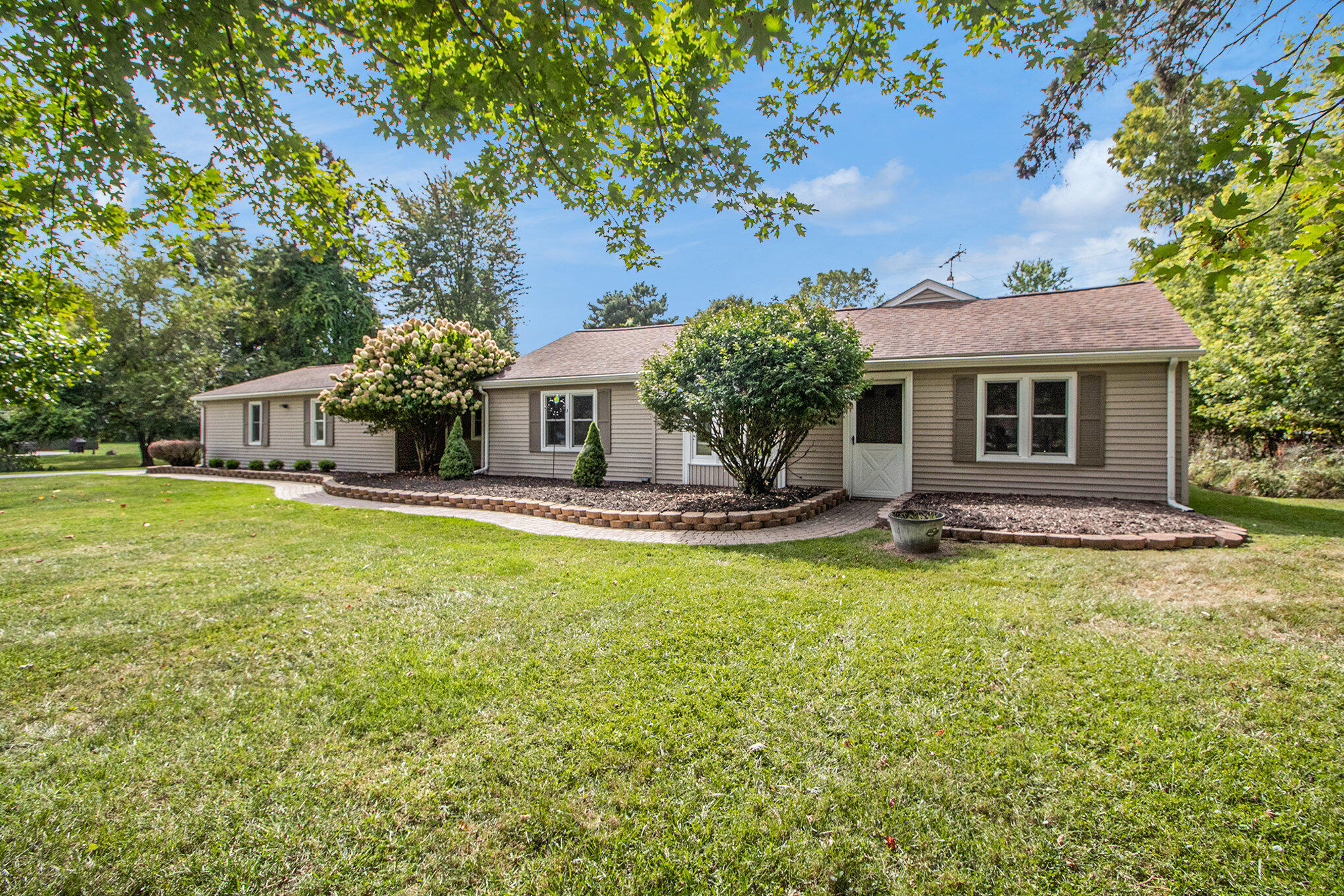 2618 Hannan Road Canton, MI 48188 - Photo 5 of 39 004_img_4778_286