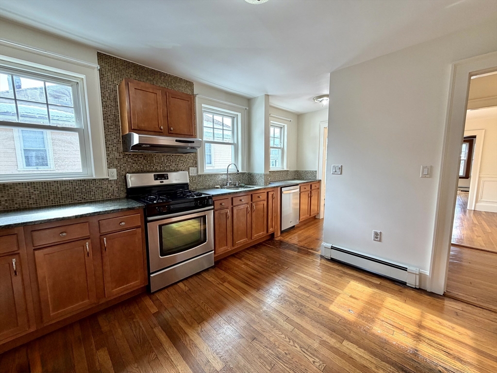 31 Oakley Road, Unit 1 Watertown, MA 02472 - Photo 15 of 37