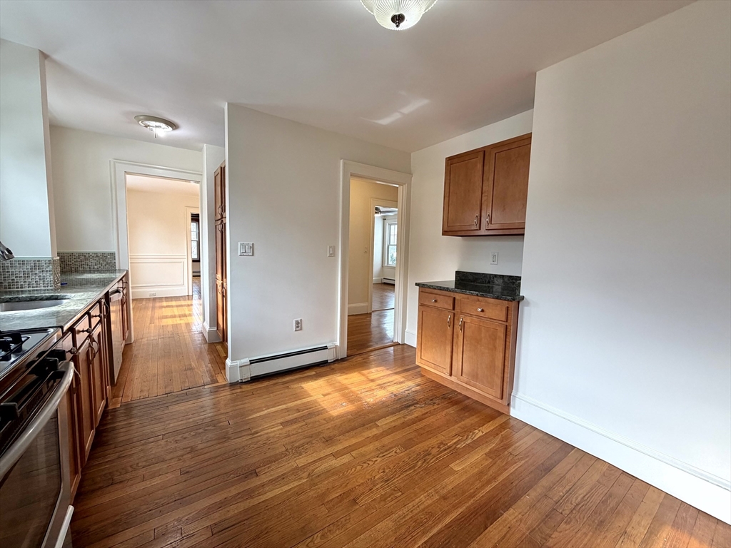 31 Oakley Road, Unit 1 Watertown, MA 02472 - Photo 17 of 37