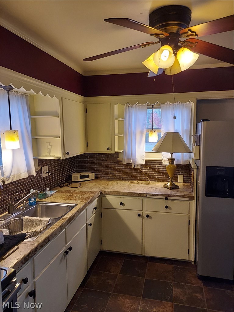 949 North Ridge Road Lorain, OH 44055 - Photo 8 of 33 kitchen