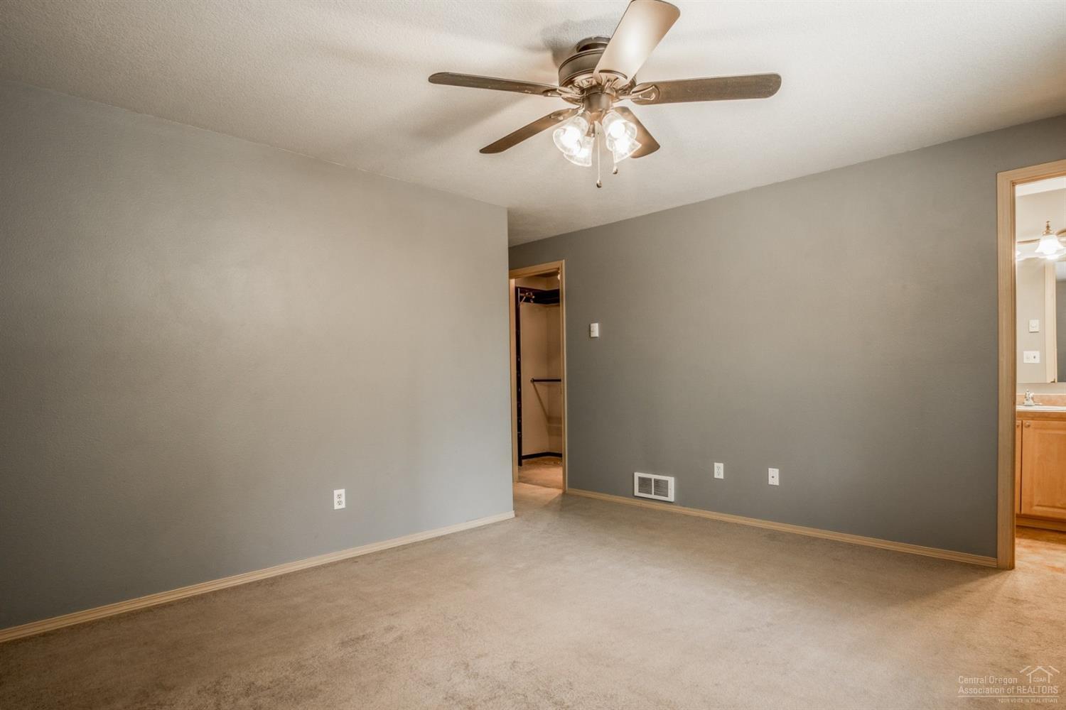 17250 Gadwall Road Bend, OR 97707 - Photo 14 of 24 Gallery Image 14