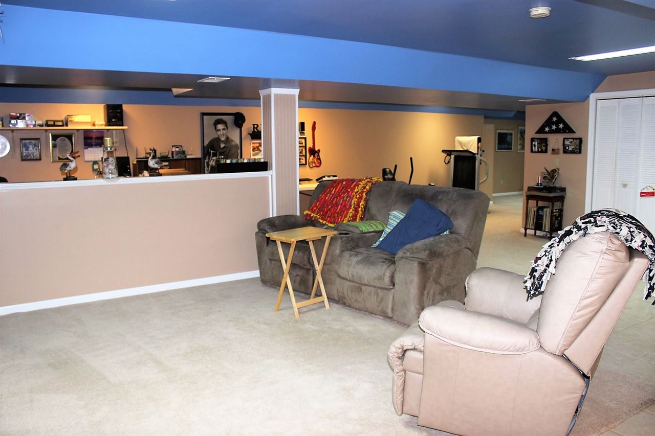 1860 Section Line Road Wadesville, IN 47638 - Photo 14 of 29 Gallery Image 14