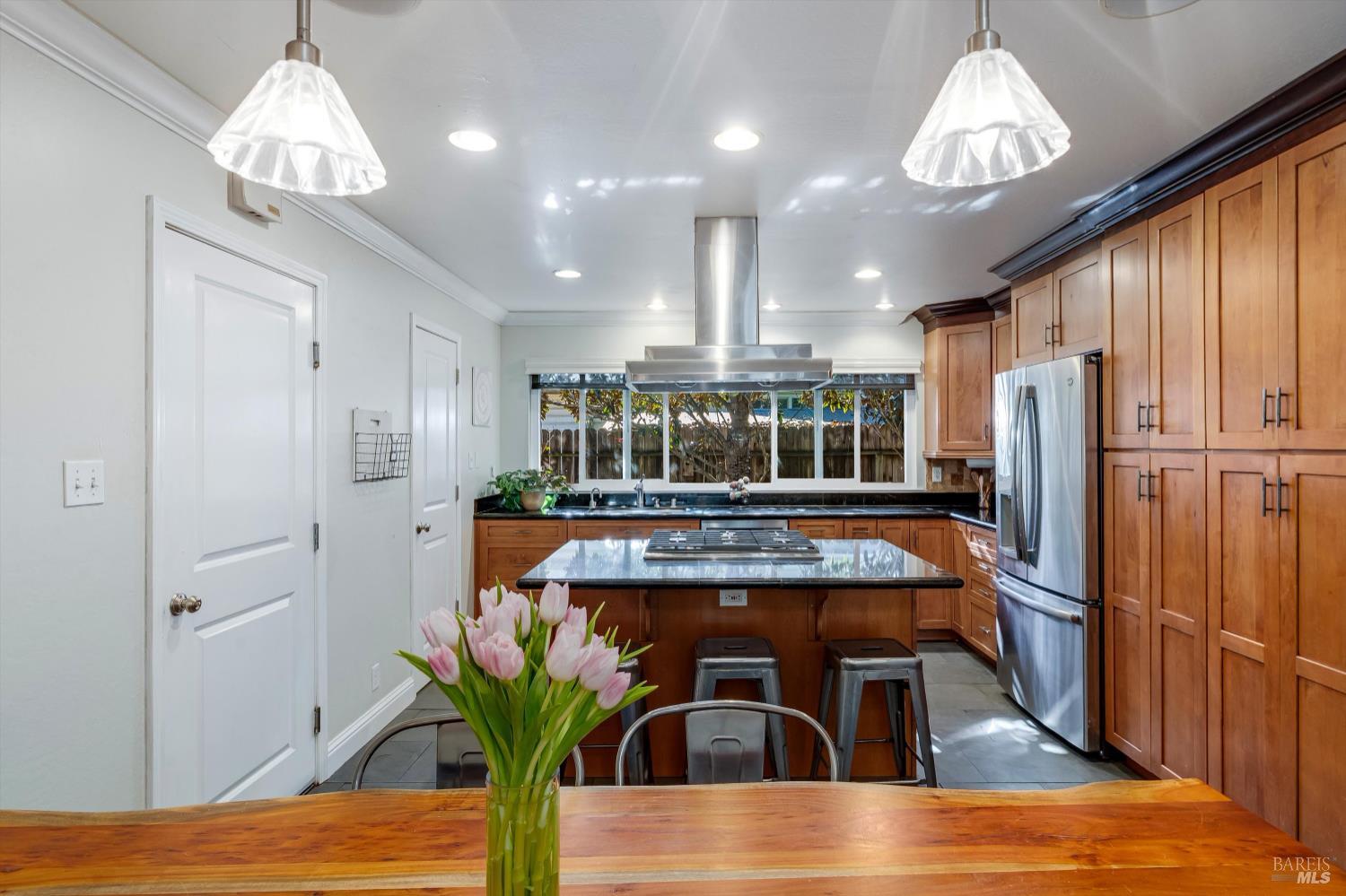 4423 Dove Court Napa, CA 94558 - Photo 12 of 37