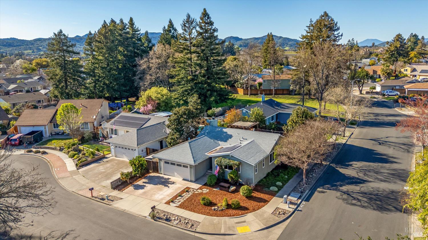 4423 Dove Court Napa, CA 94558 - Photo 4 of 37