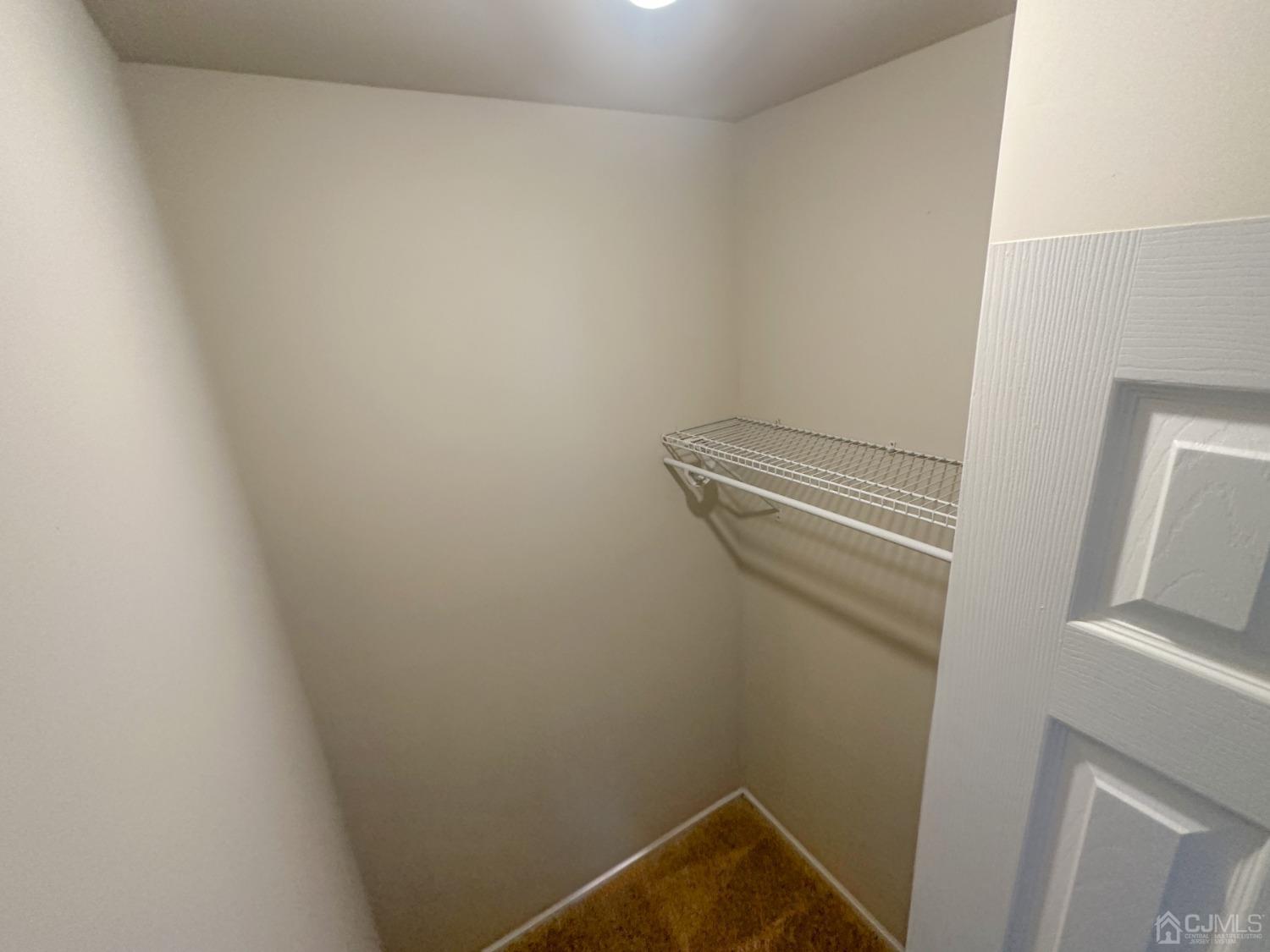 446 Old Post Road Edison, NJ 08817 - Photo 15 of 22