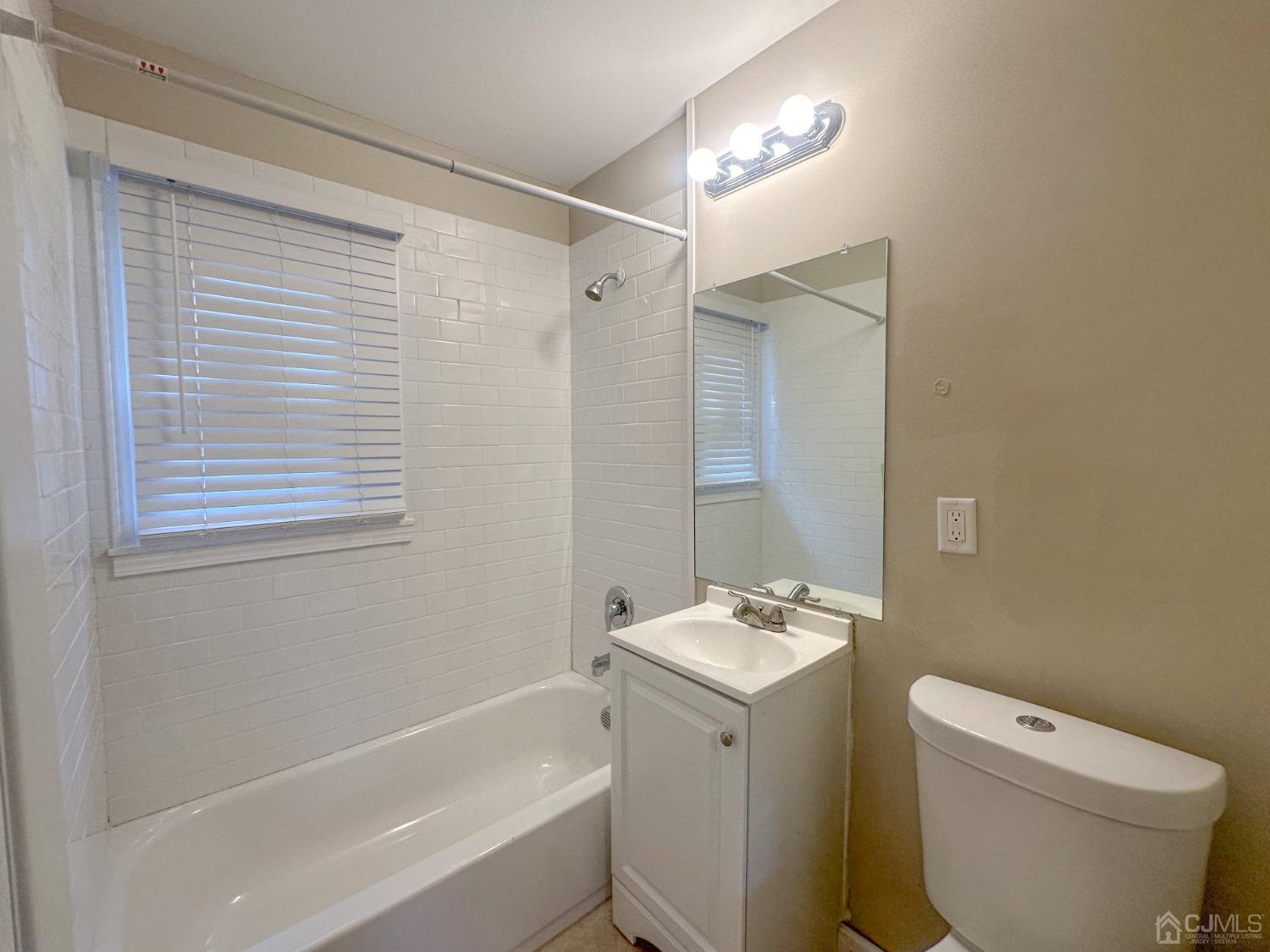 446 Old Post Road Edison, NJ 08817 - Photo 5 of 22