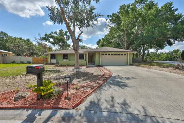 $375,000 | 2824 Bellwood Drive, Brandon, FL 33511