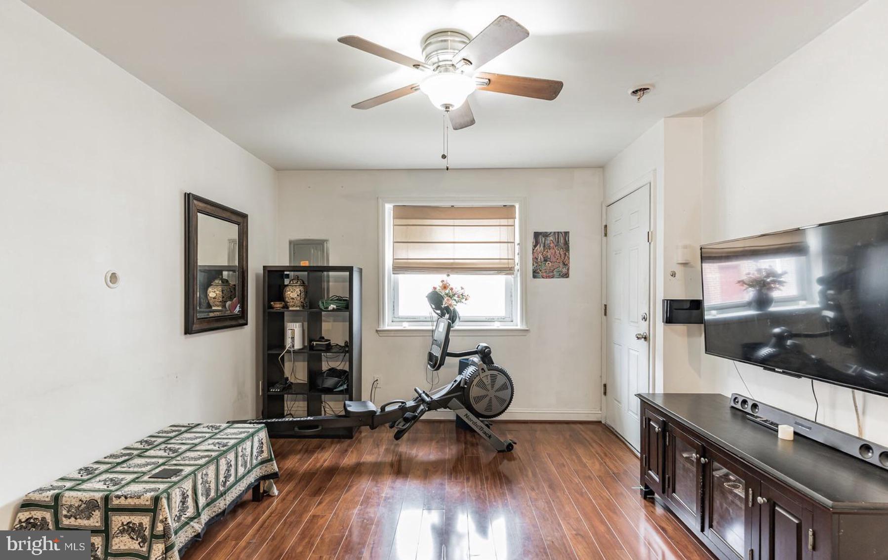 406 Pierce Street, Unit 1 Philadelphia, PA 19148 - Photo 2 of 15
