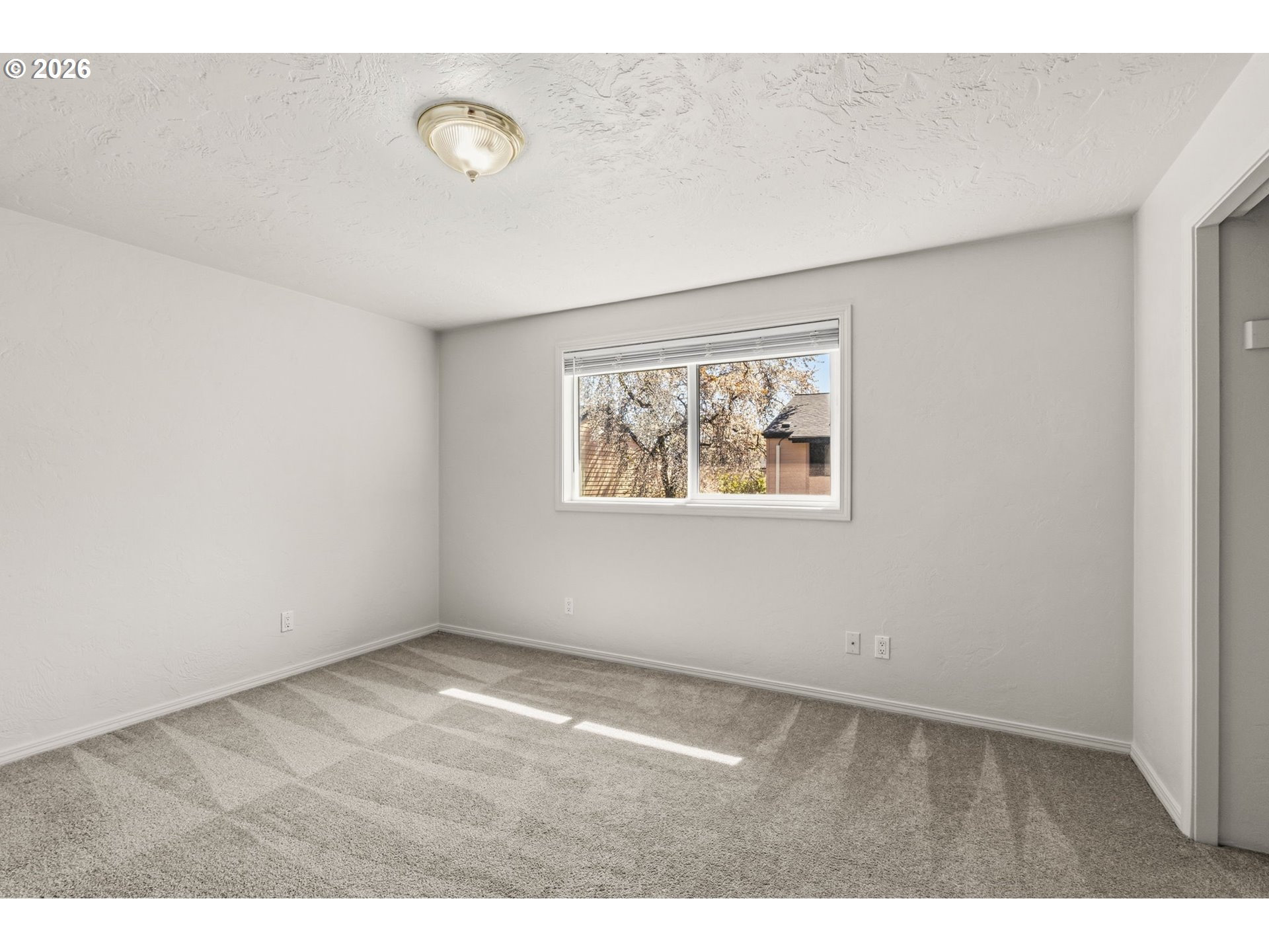 1488 Fetters Loop Eugene, OR 97402 - Photo 16 of 31