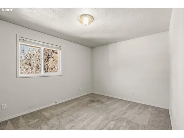 $245,000 | 1488 Fetters Loop, Eugene, OR 97402